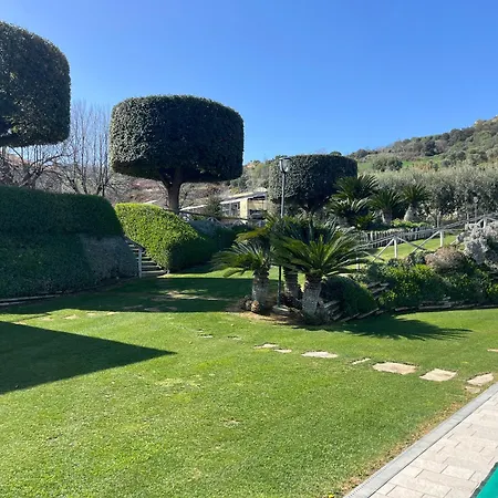 Couette-café Il Giardino Sul Mare 4*