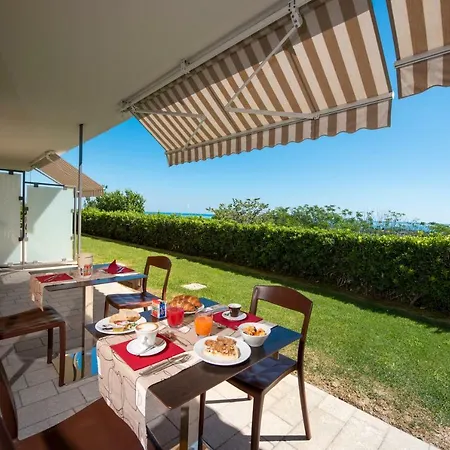 ベッド・アンド・ブレックファスト Il Giardino Sul Mare マルティンシクーロ