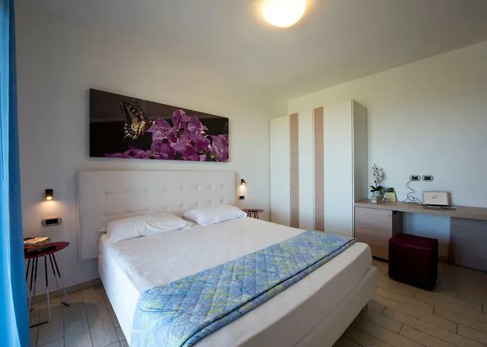 Il Giardino Sul Mare Bed & Breakfast 4*